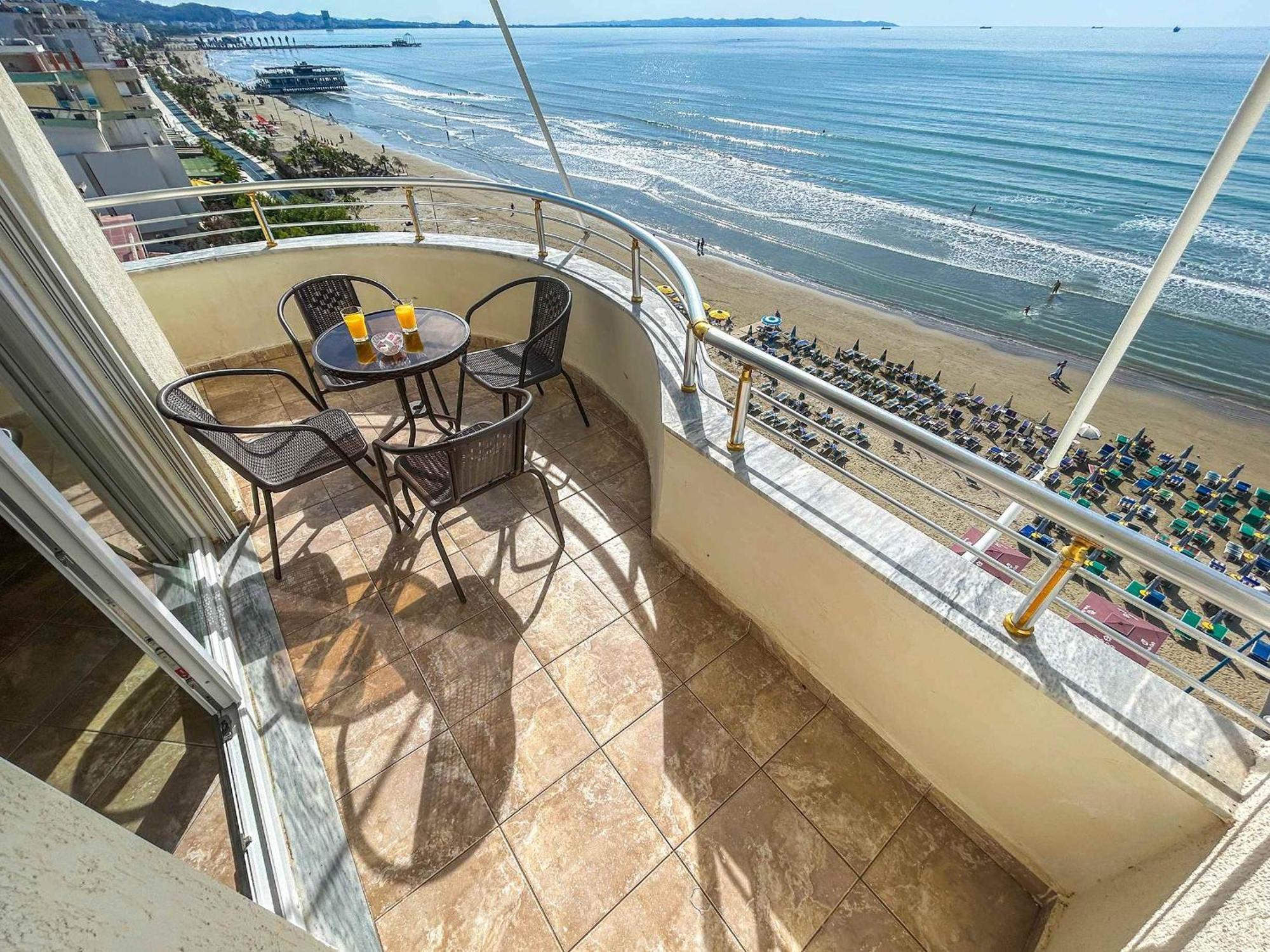 Divine 642 Appartement Durrës Buitenkant foto